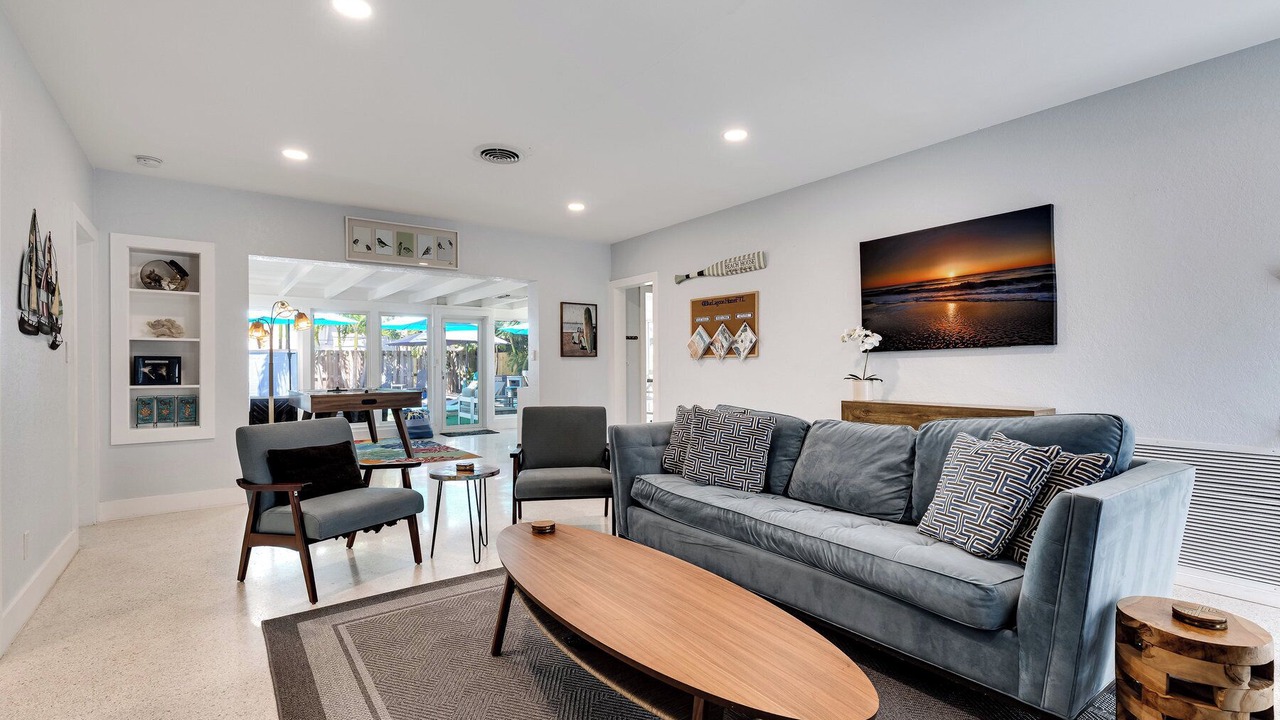 Photo of Livingroom in Lauderdale Beach