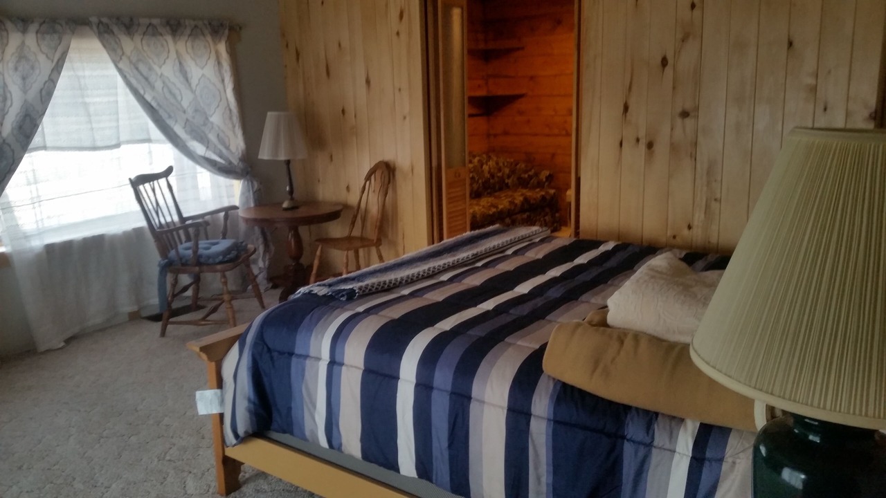 Photo of Bedroom in Villa Grove