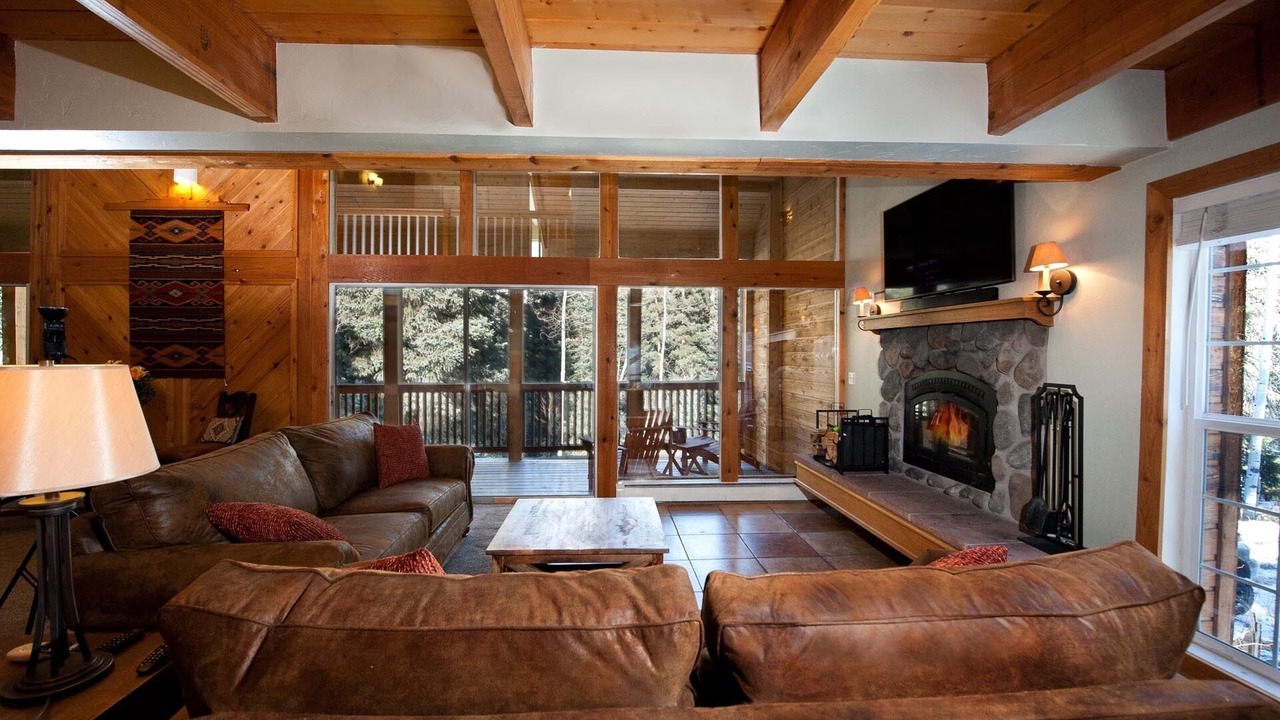 Photo of Livingroom in Columbine Lake