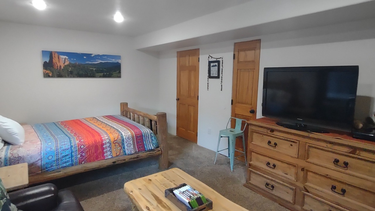 Photo of Bedroom in Manitou Springs Historic District