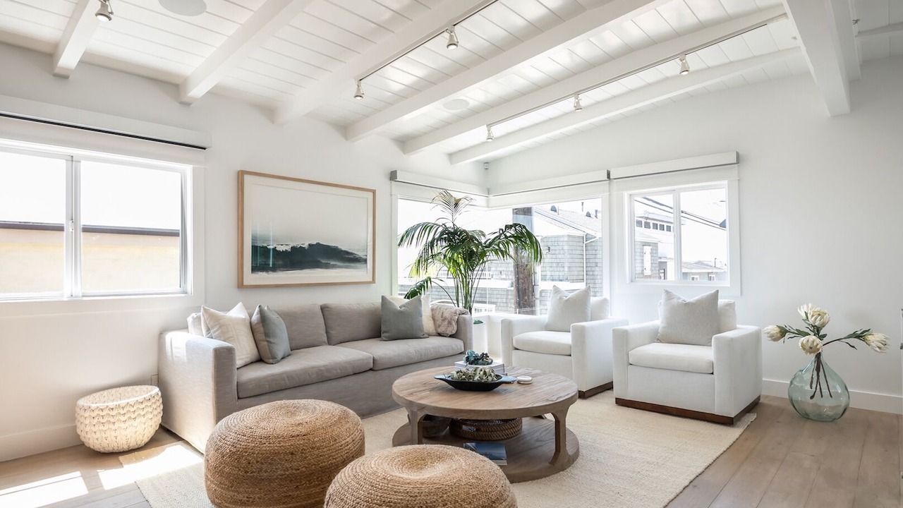 Photo of Livingroom in Tree Section