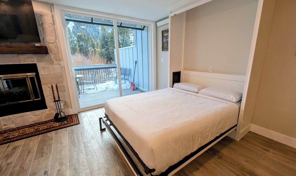 Photo of Bedroom in Mountain House