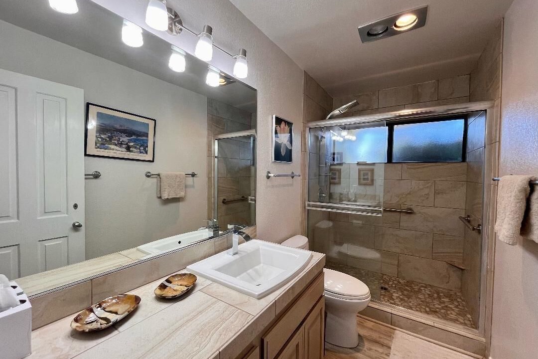 Photo of Bathroom in Toro Canyon
