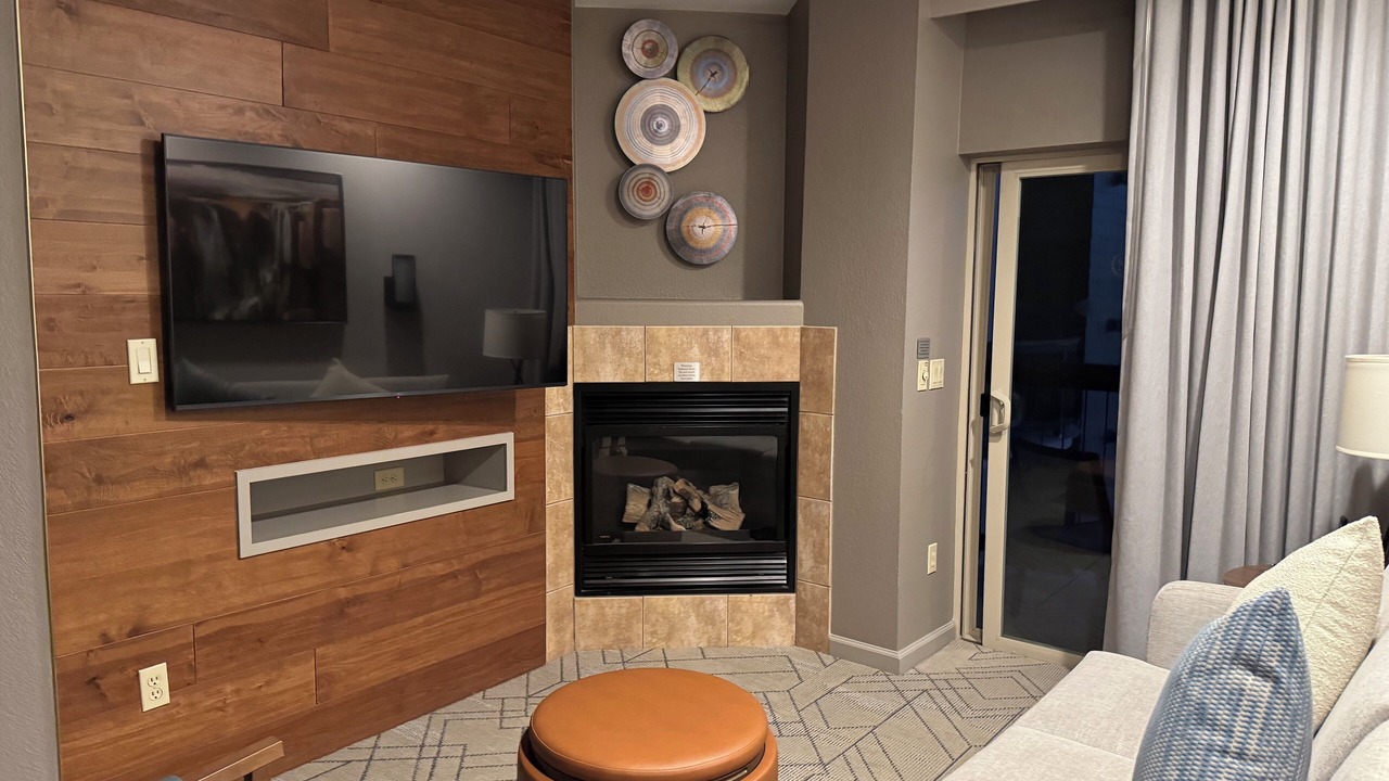 Photo of Livingroom in Avon