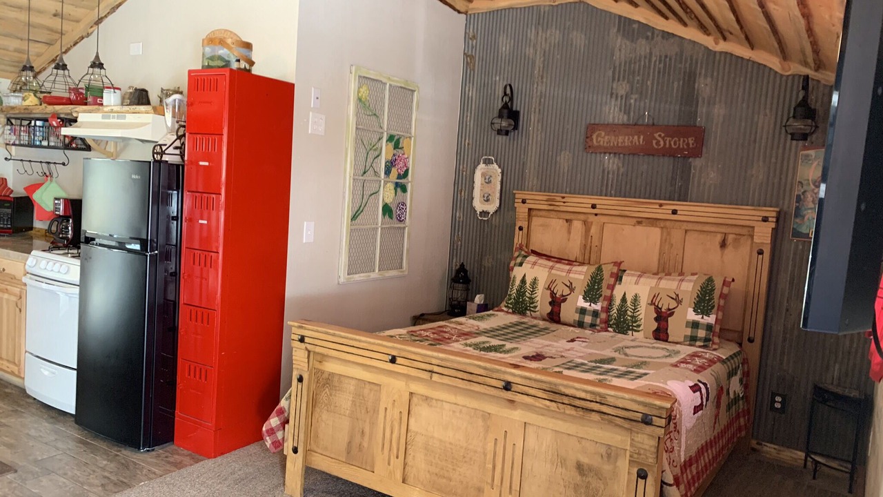Photo of Bedroom in Drake