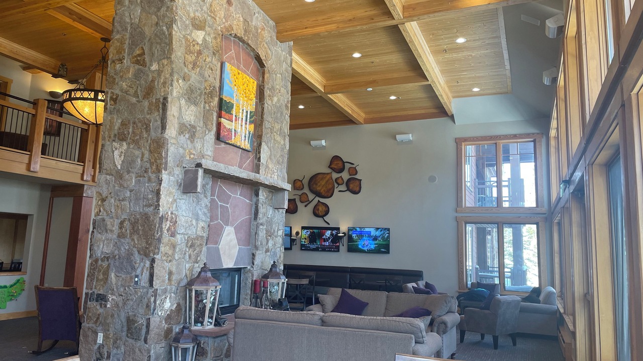 Photo of Livingroom in Four O'Clock