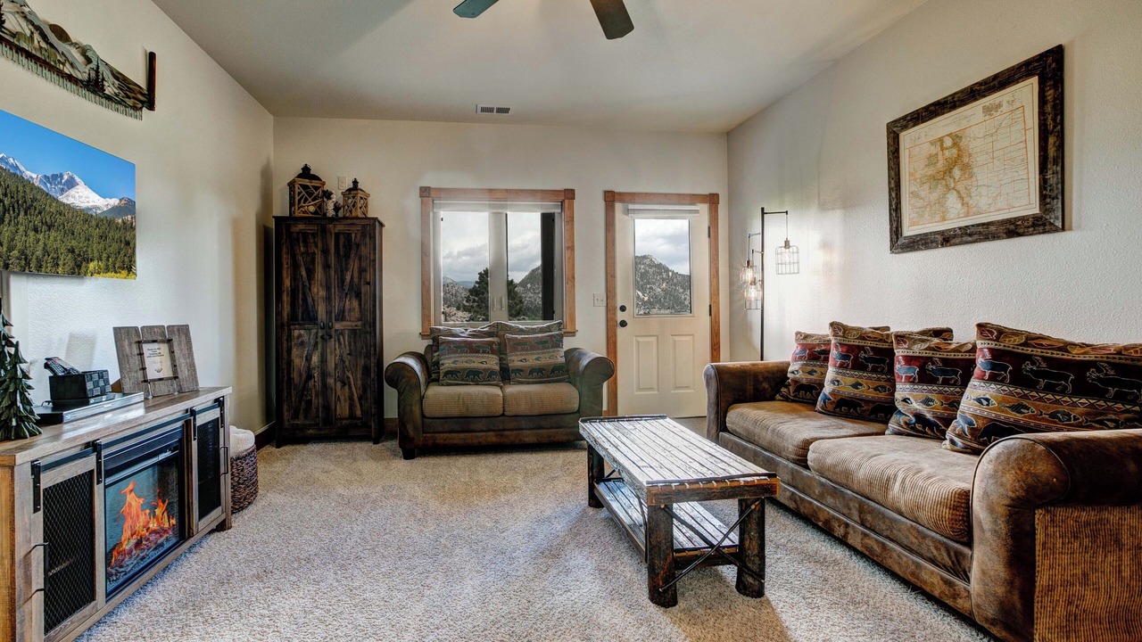 Photo of Livingroom in Estes Park
