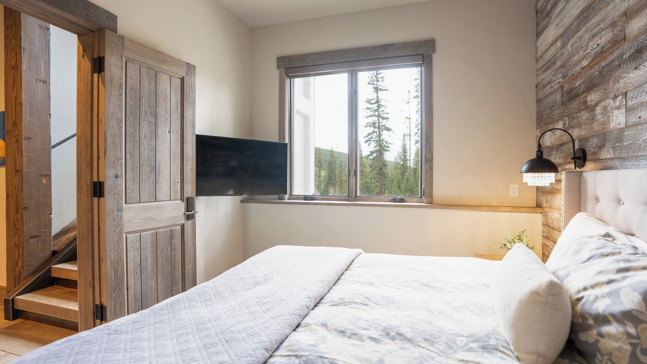 Photo of Bedroom in Blue River