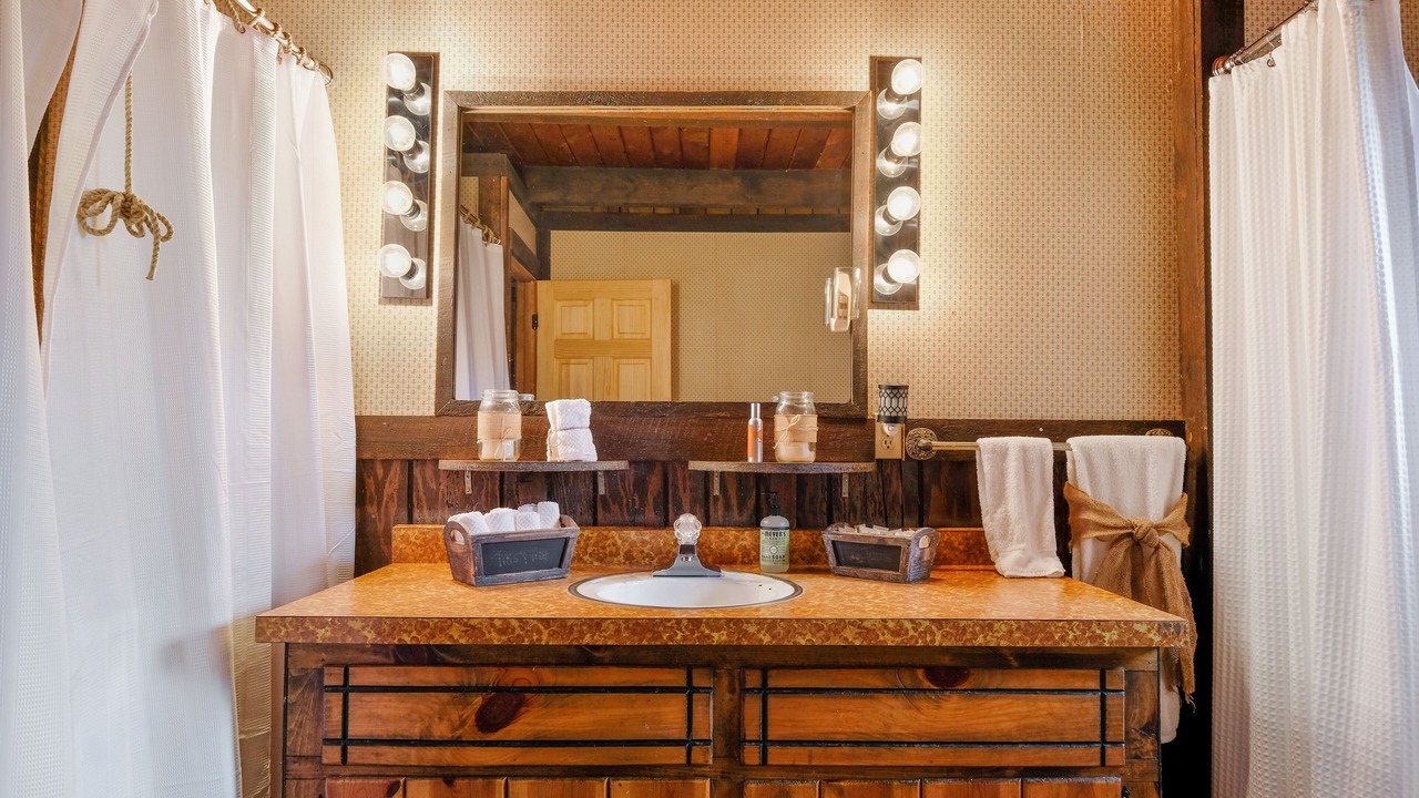 Photo of Bathroom in Del Norte