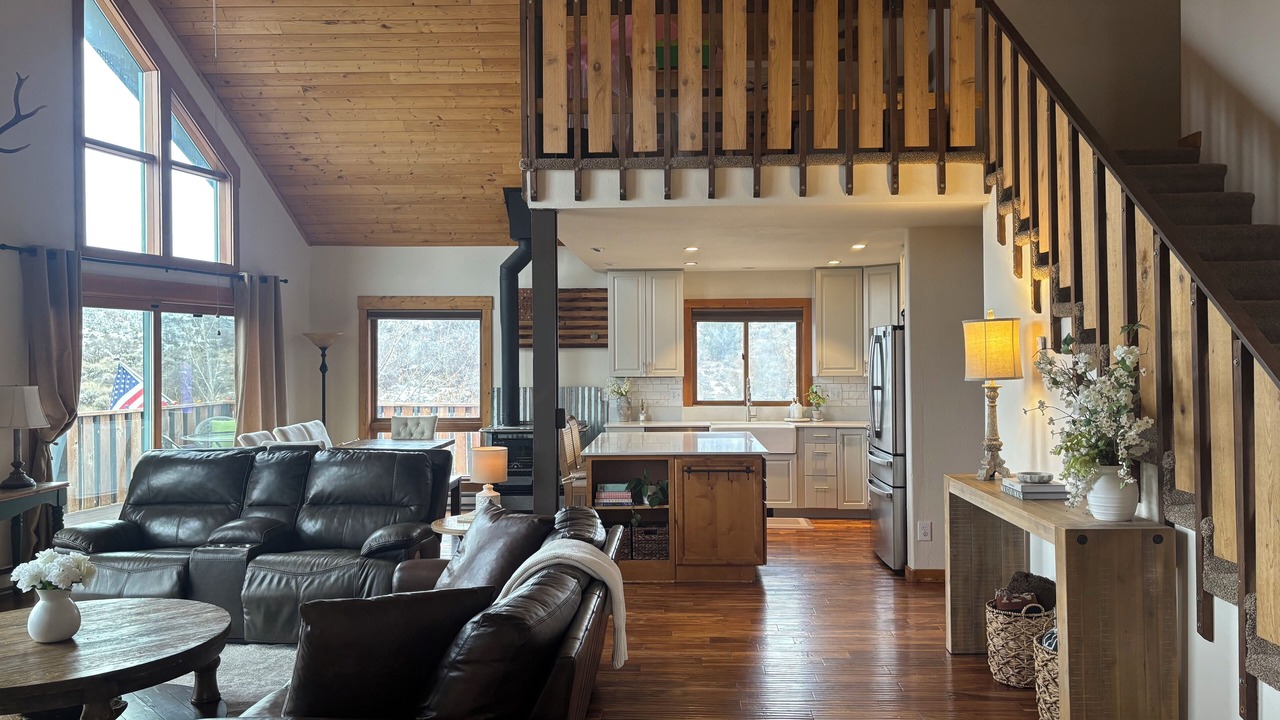 Photo of Livingroom in Snowmass