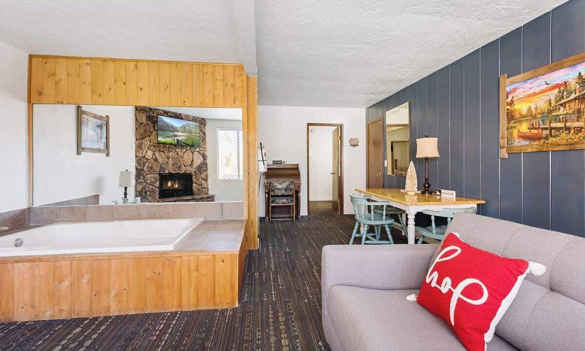 Photo of Livingroom in The Village