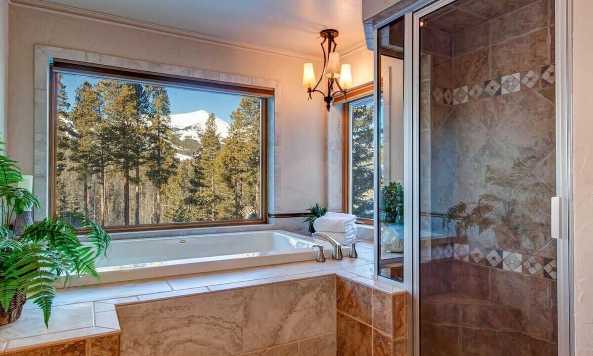 Photo of Bathroom in Warrior's Mark West