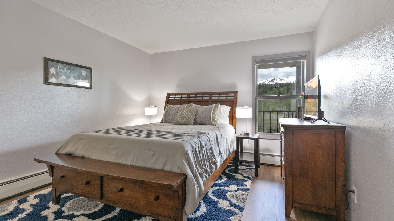 Photo of Bedroom in Historic District