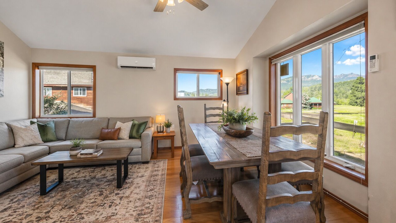 Photo of Livingroom in San Juan River Village