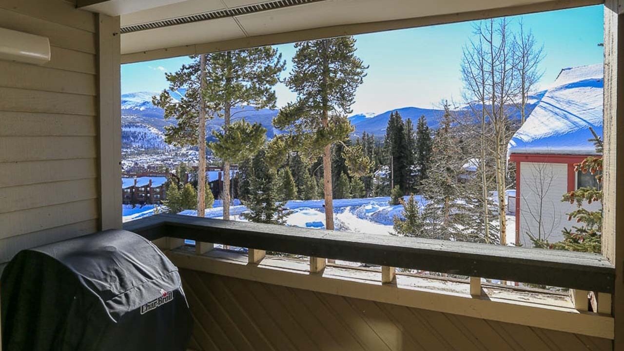 Photo of Outdoor in Peak 8
