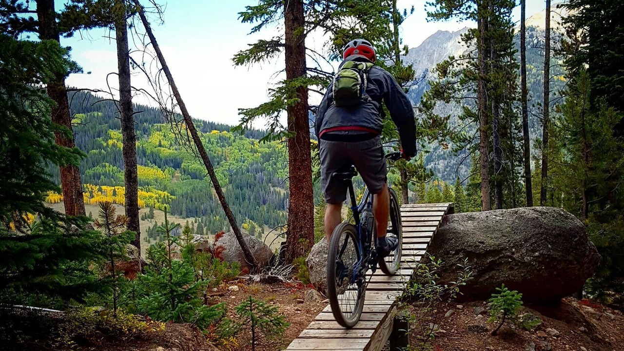 Photo of Outdoor in Peak 8