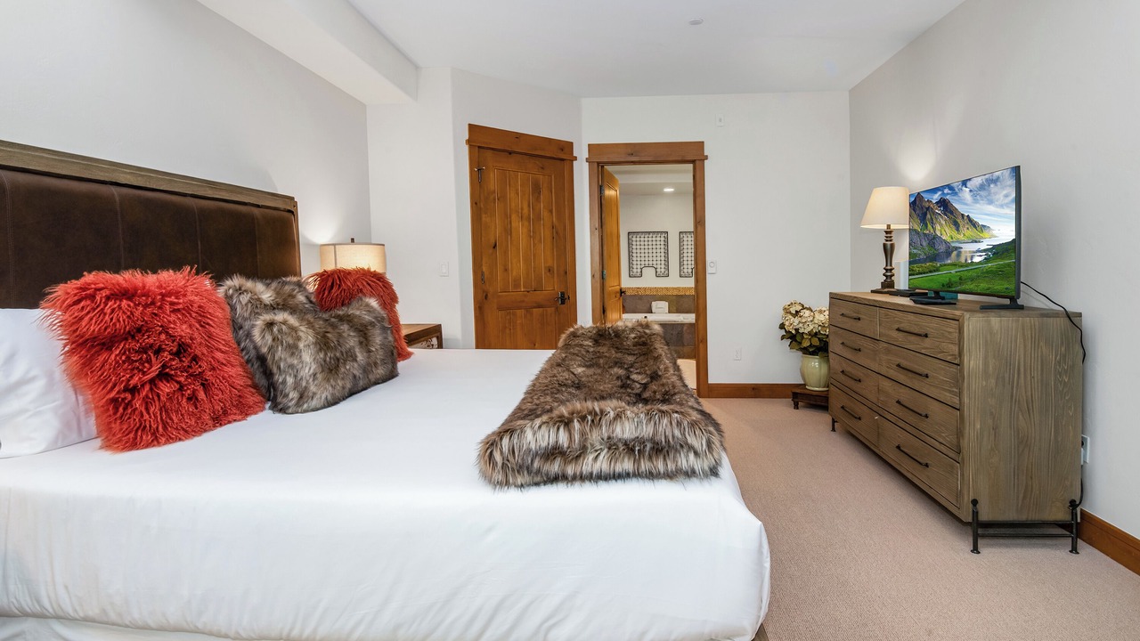 Photo of Bedroom in Avon