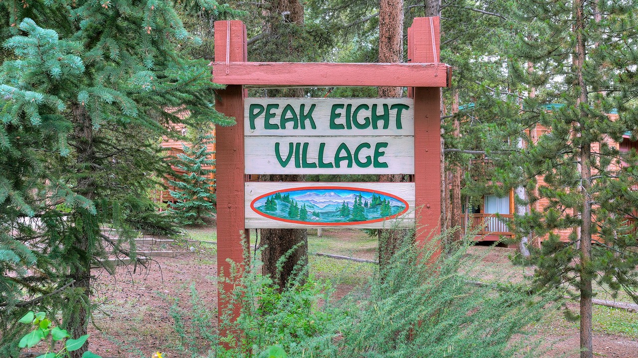 Photo of Outdoor in Peak 8
