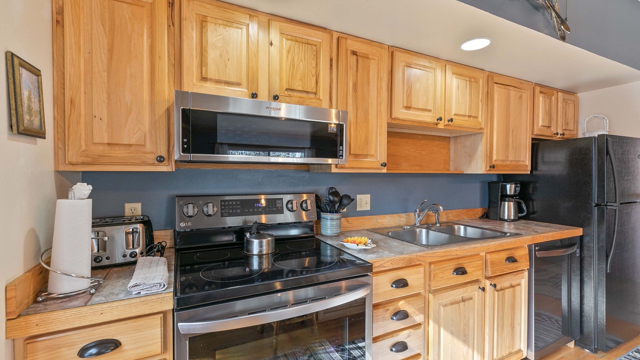 Photo of Kitchen in Peak 8