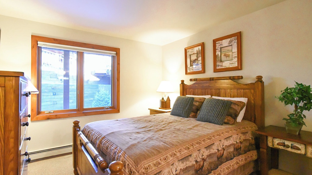 Photo of Bedroom in Four O'Clock