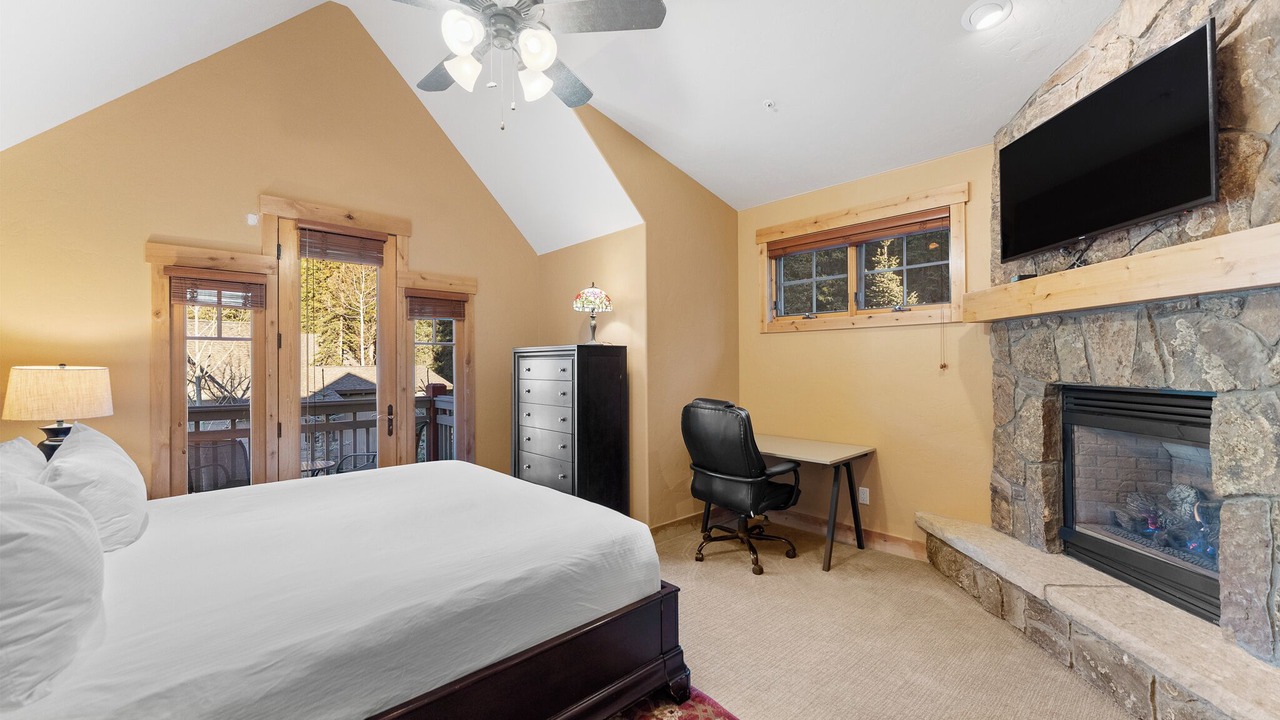 Photo of Livingroom in Keystone