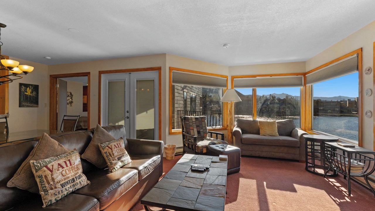 Photo of Patio Balcony in Lakeside Village