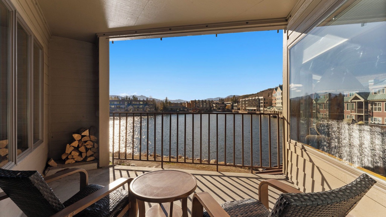 Photo of Patio Balcony in Lakeside Village