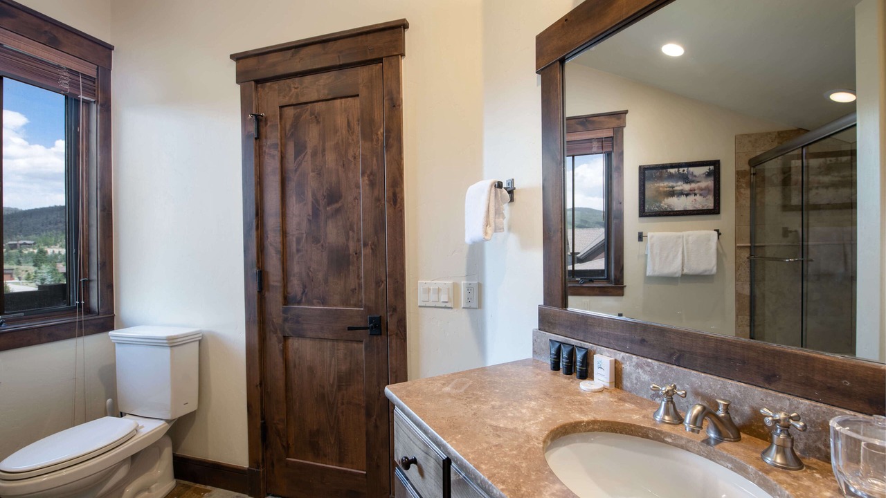 Photo of Bathroom in Fairmount On The River