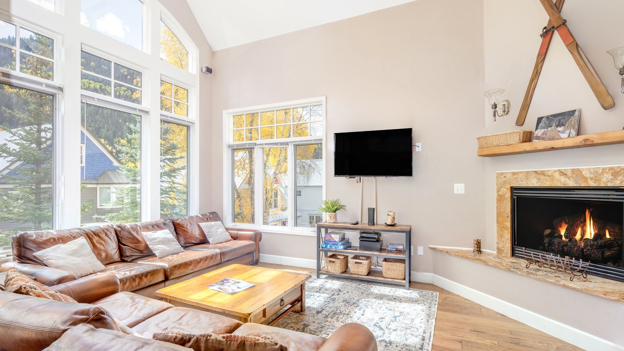 Photo of Livingroom in Telluride