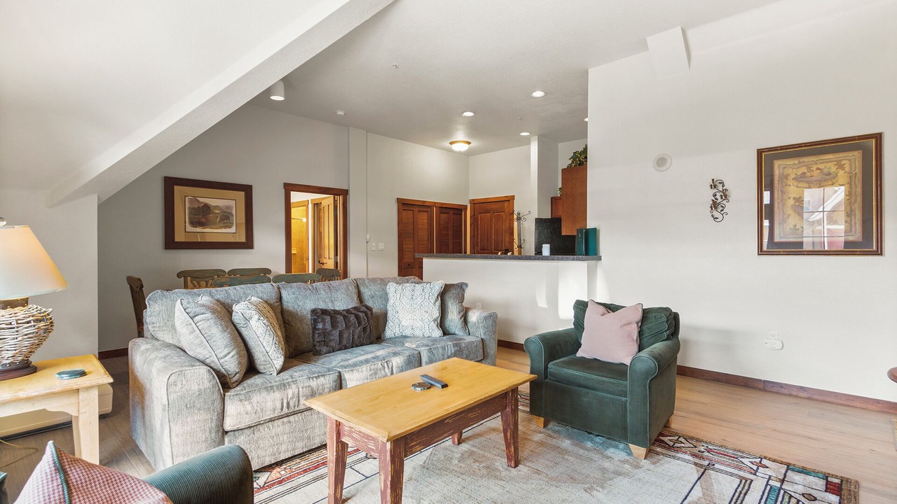 Photo of Livingroom in Historic District