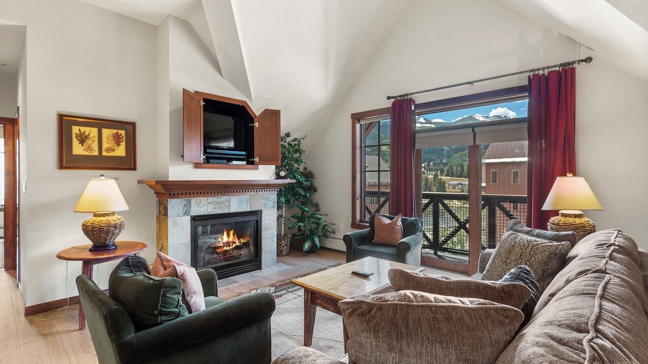 Photo of Livingroom in Historic District