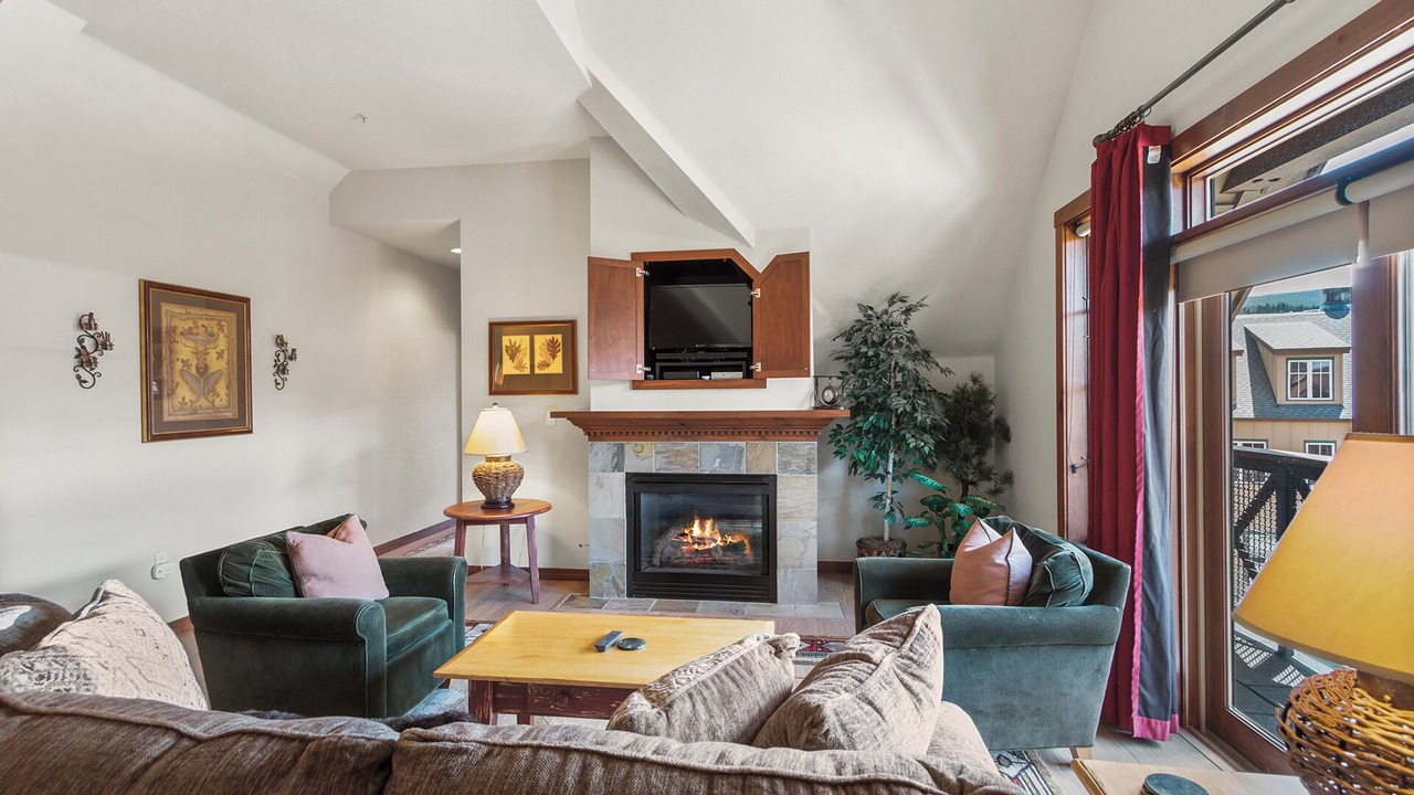 Photo of Livingroom in Historic District