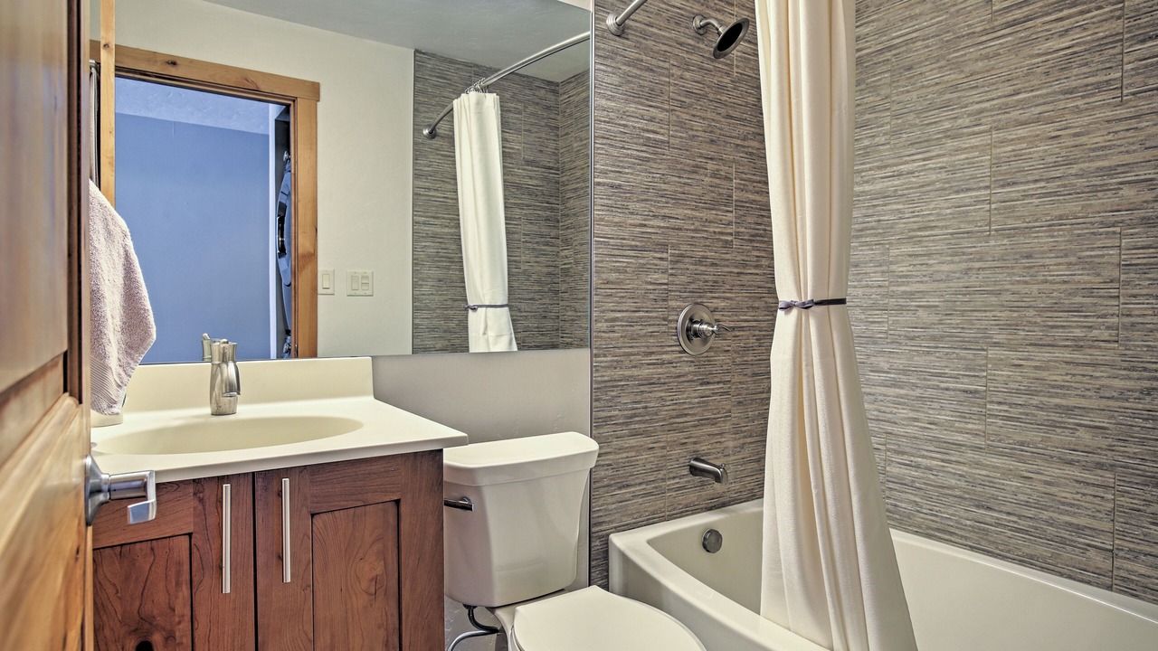 Photo of Bathroom in Dillon
