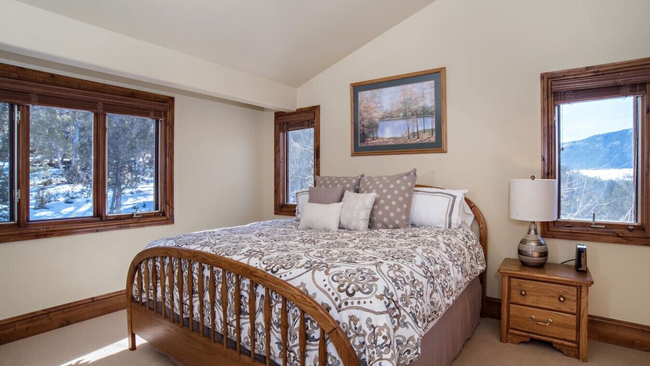 Photo of Bedroom in Carbondale