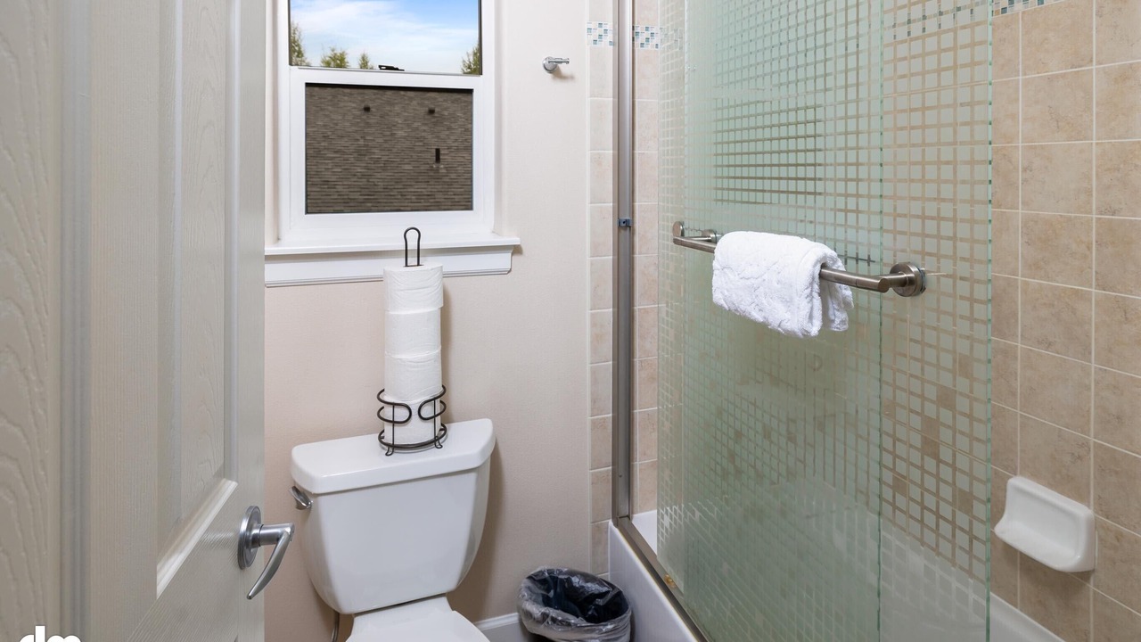 Photo of Bathroom in University Area