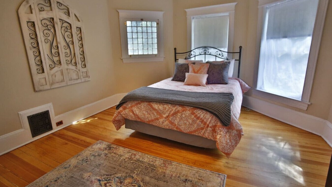Photo of Bedroom in Old North End