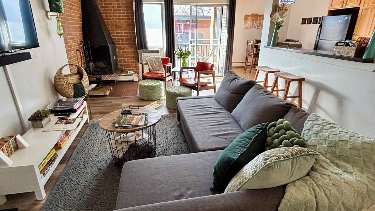 Photo of Livingroom in University Park