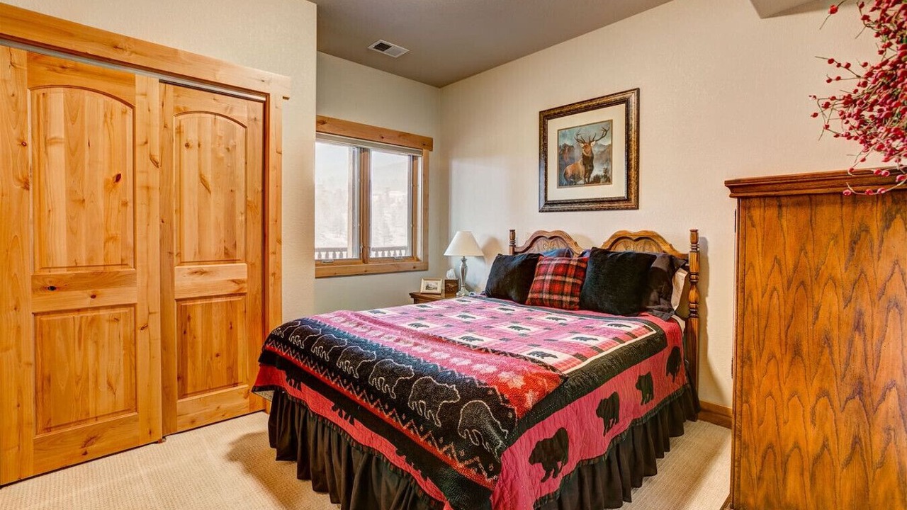 Photo of Bedroom in Estes Park