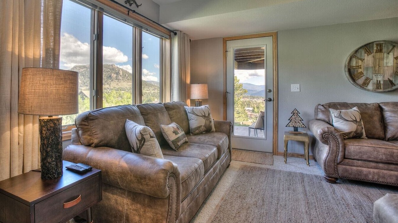 Photo of Livingroom in Carriage Hills