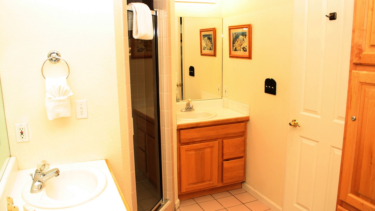 Photo of Bathroom in Warrior's Mark