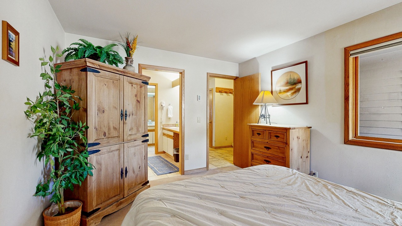 Photo of Bedroom in Mountain House