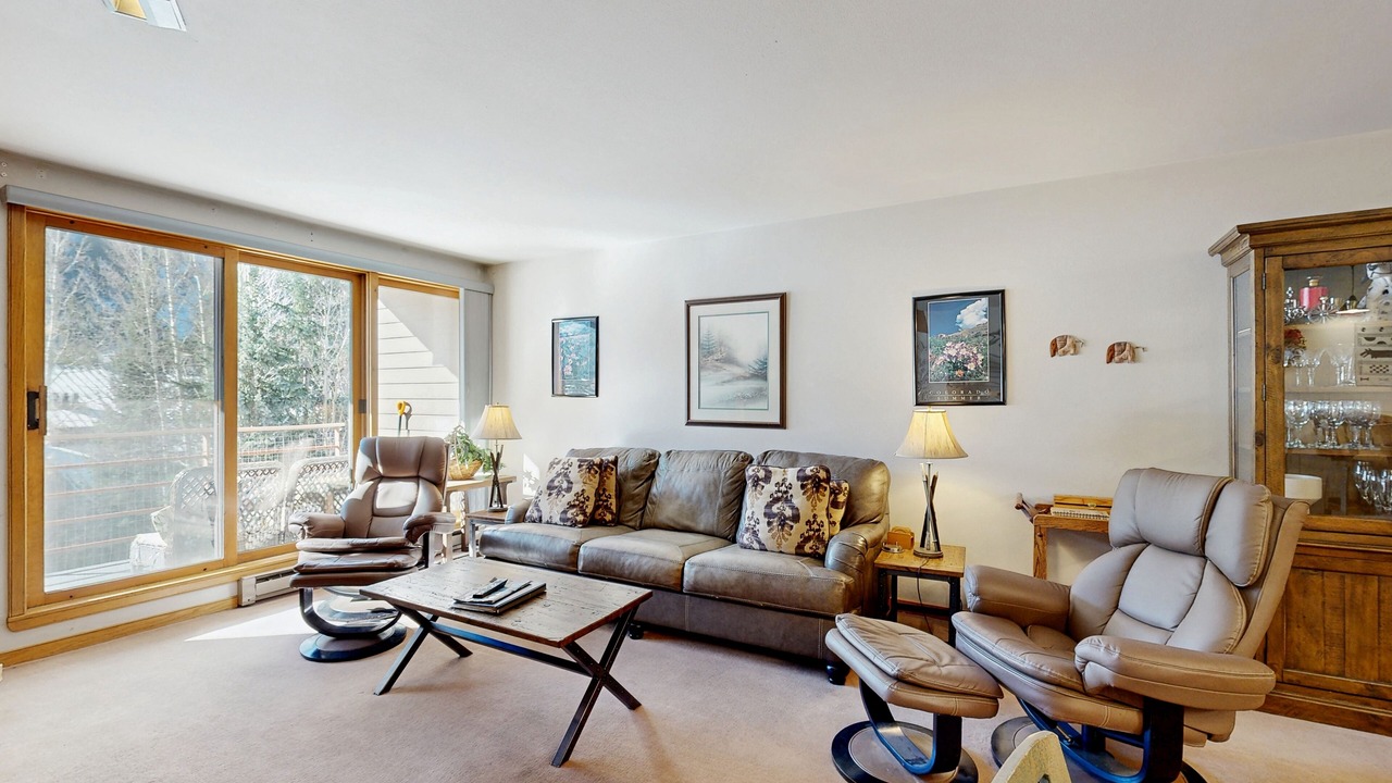 Photo of Livingroom in Mountain House