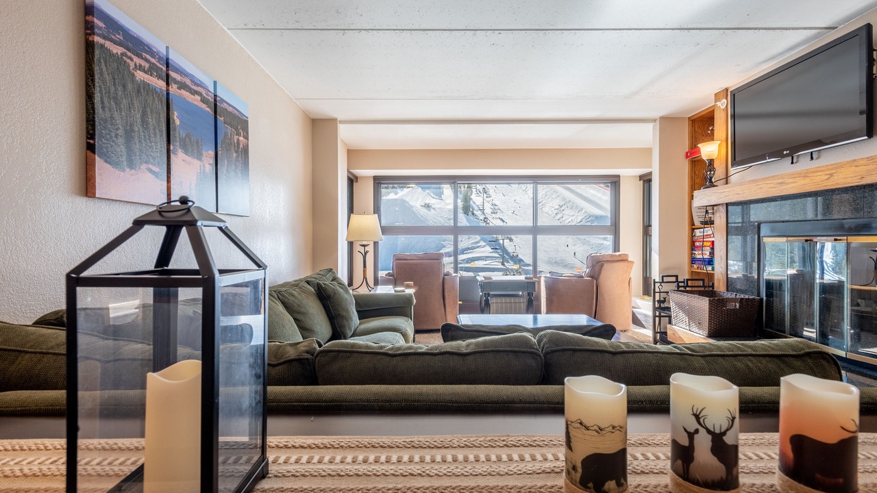 Photo of Livingroom in Copper Mountain Village