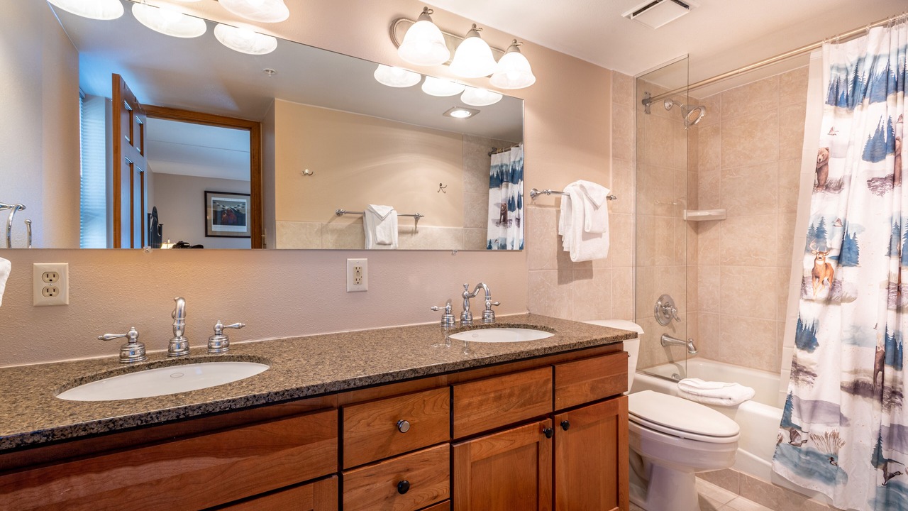 Photo of Bathroom in Copper Mountain Village