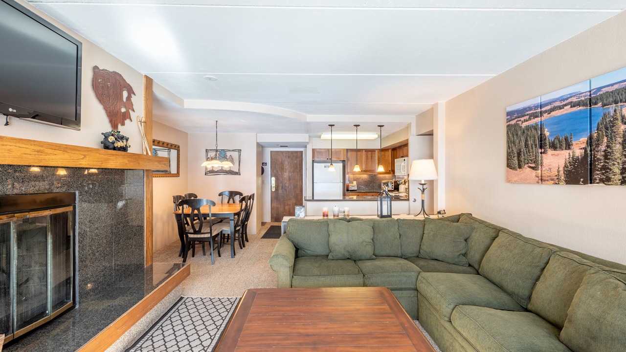 Photo of Livingroom in Copper Mountain Village