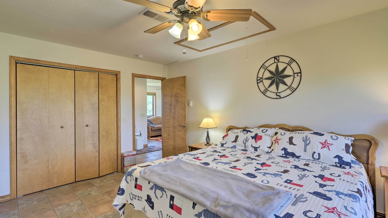 Photo of Bedroom in Lake Hatcher Park
