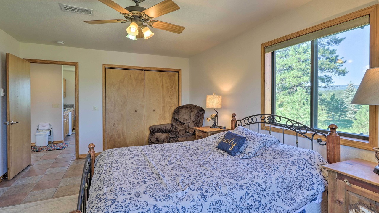 Photo of Bedroom in Lake Hatcher Park