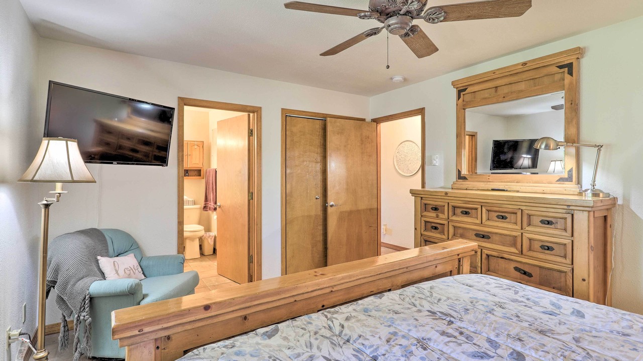 Photo of Bedroom in Lake Hatcher Park