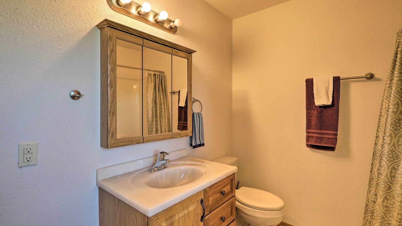 Photo of Bathroom in Lake Hatcher Park