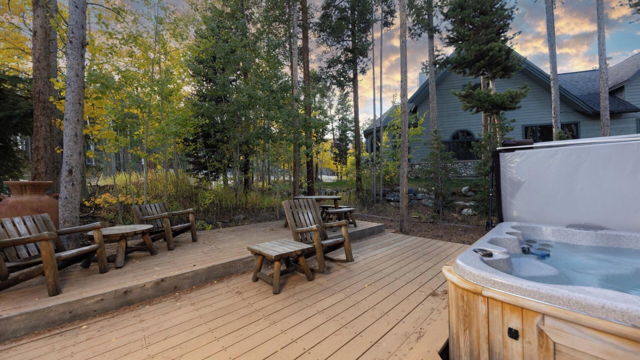 Photo of Patio Balcony in Peak 8